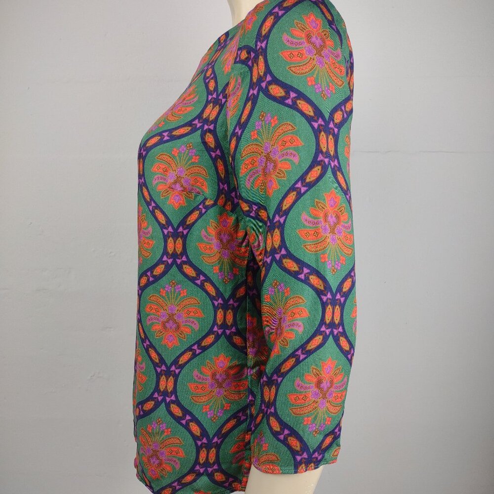 Boden green multicolor print round neck 3/4 sleeve top blouse ladies size 6 - Picture 7 of 9